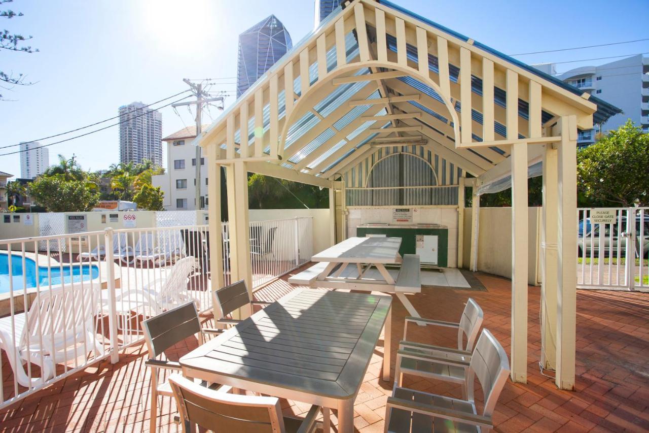 Hotel Surfers Tradewinds Gold Coast Exterior foto